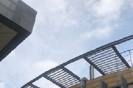 �Ђ��Ե�Ů�b������